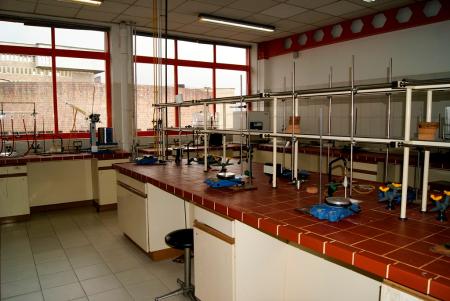 Laboratorio alumunos (2)