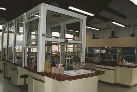 Laboratorio alumunos (3)